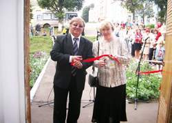 2005082915501851_h2-1.jpg